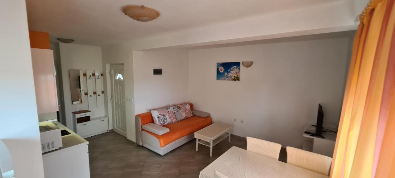 Apartmani Cesar Rtina Exteriör bild